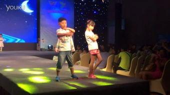 走秀爆料视频大全下载安装,时尚界幕后风云揭秘