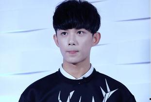 勇闯娱乐圈的男人吃瓜