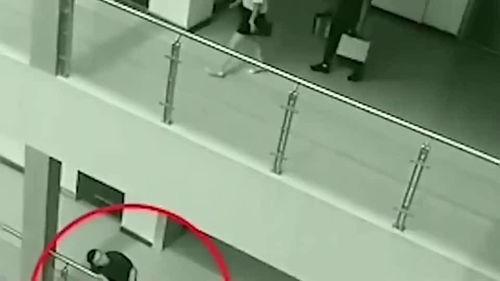 吃瓜娱乐中监控下的一幕,娱乐圈幕后真相曝光